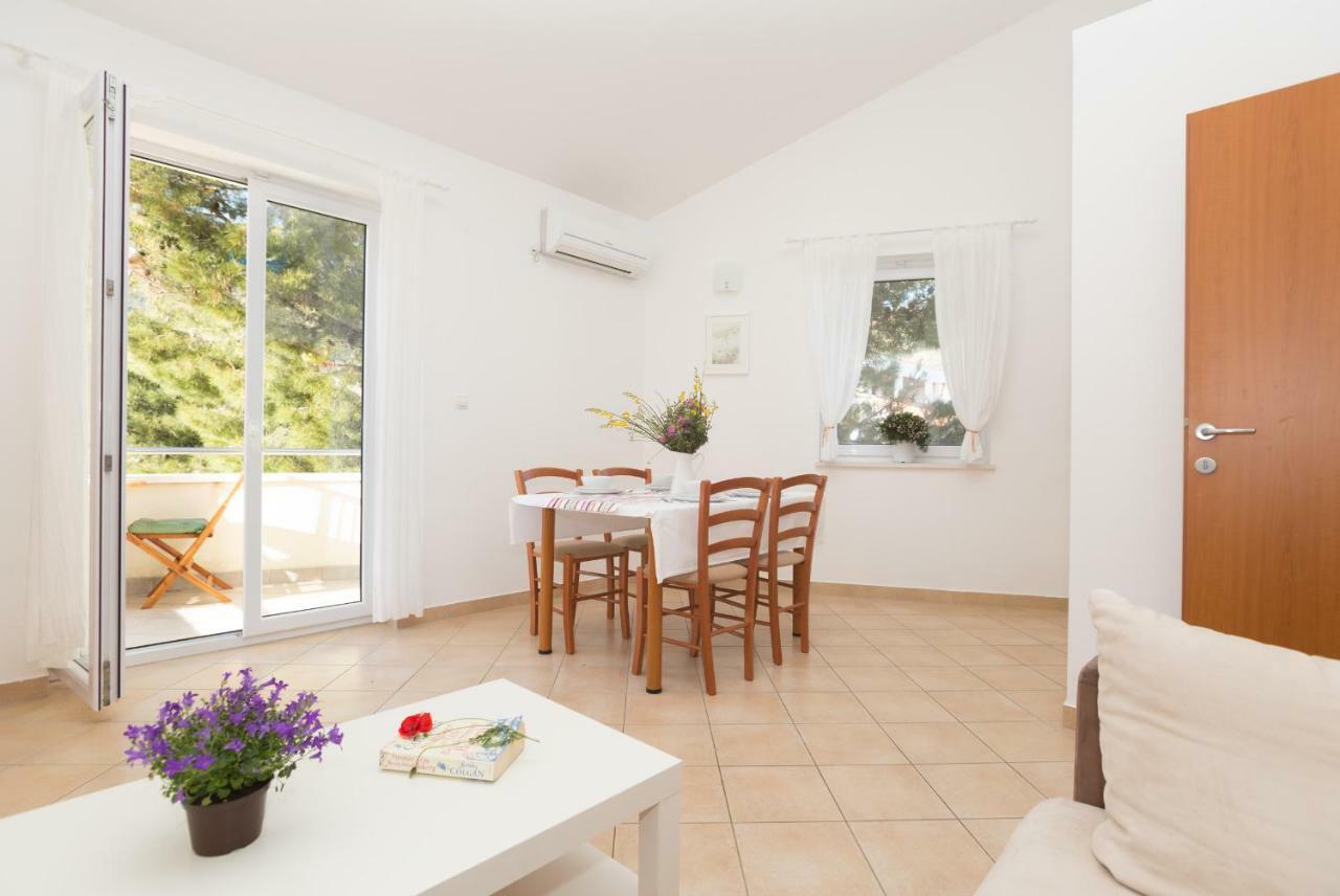 Alpeza Apartments Бол Екстер'єр фото