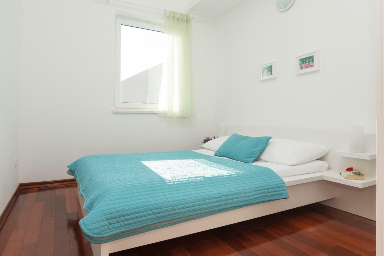 Alpeza Apartments Бол Екстер'єр фото