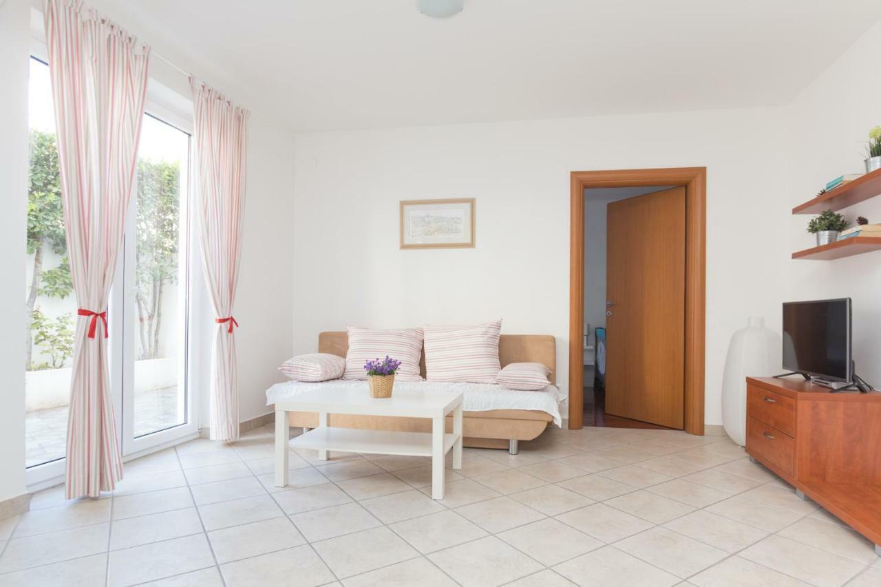 Alpeza Apartments Бол Номер фото