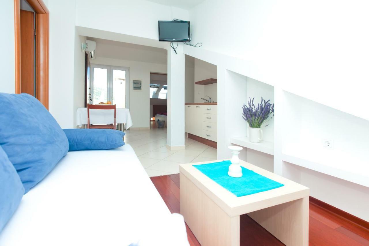 Alpeza Apartments Бол Екстер'єр фото